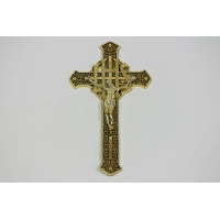 Крест ажурный с распятием католисеский пластмасс. металлизированный. 170х300 мм. (М779)
