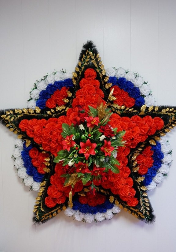Ритуальные венки из искусственных цветов - купить в Москве с доставкой